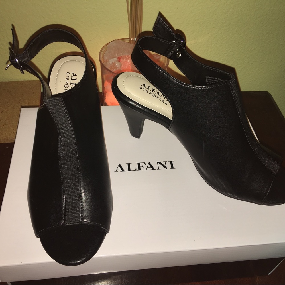 Alfani Black Jalenne Leather Sandals